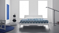 Дизайнерска бяла спалня  